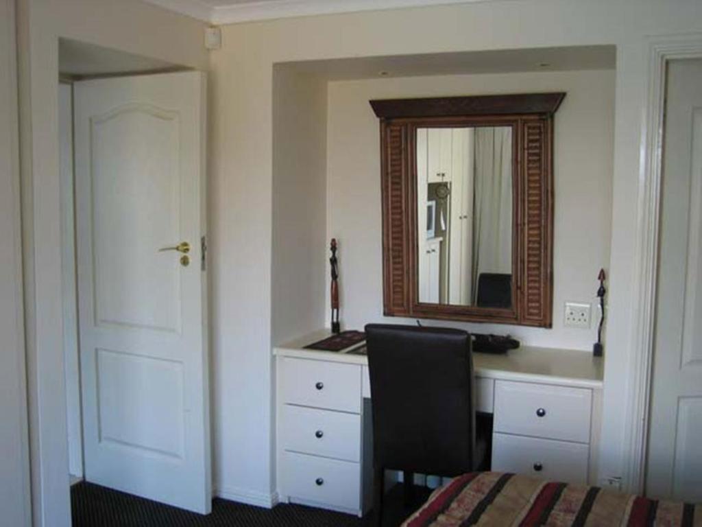 Amakhaya Lodge Hout Bay Room photo